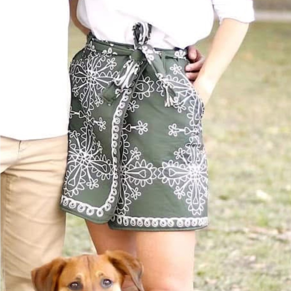 Commense Black and White Patterned Skirt